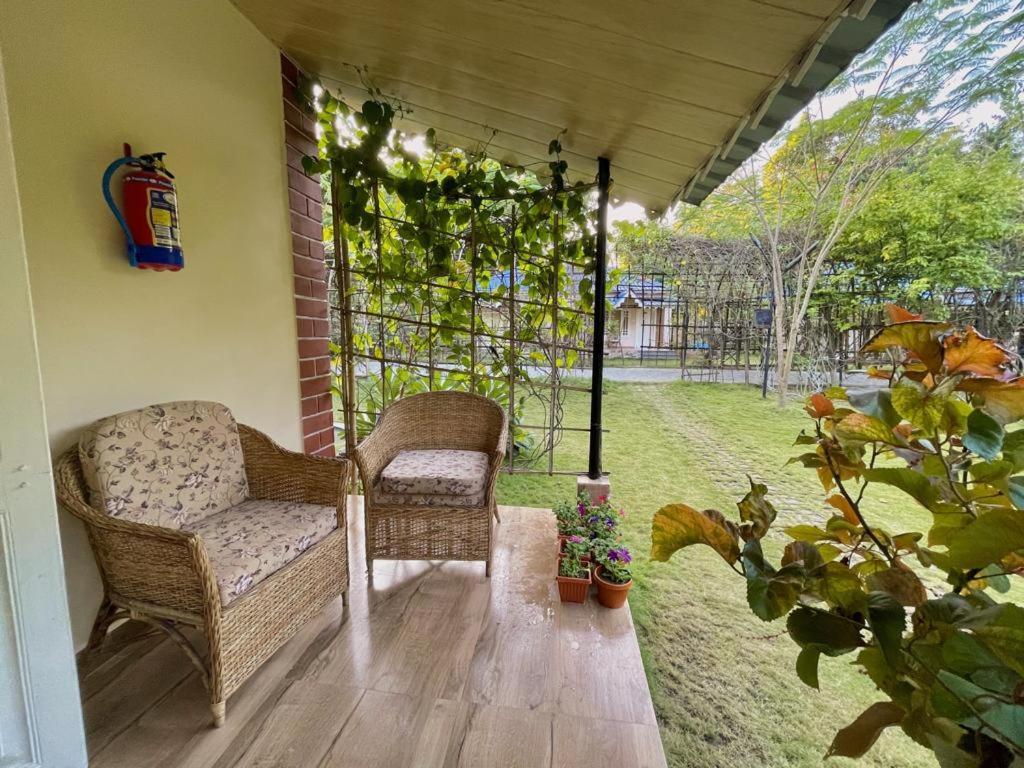 Bougainvillea Retreat & Spa Kaharpara Екстер'єр фото